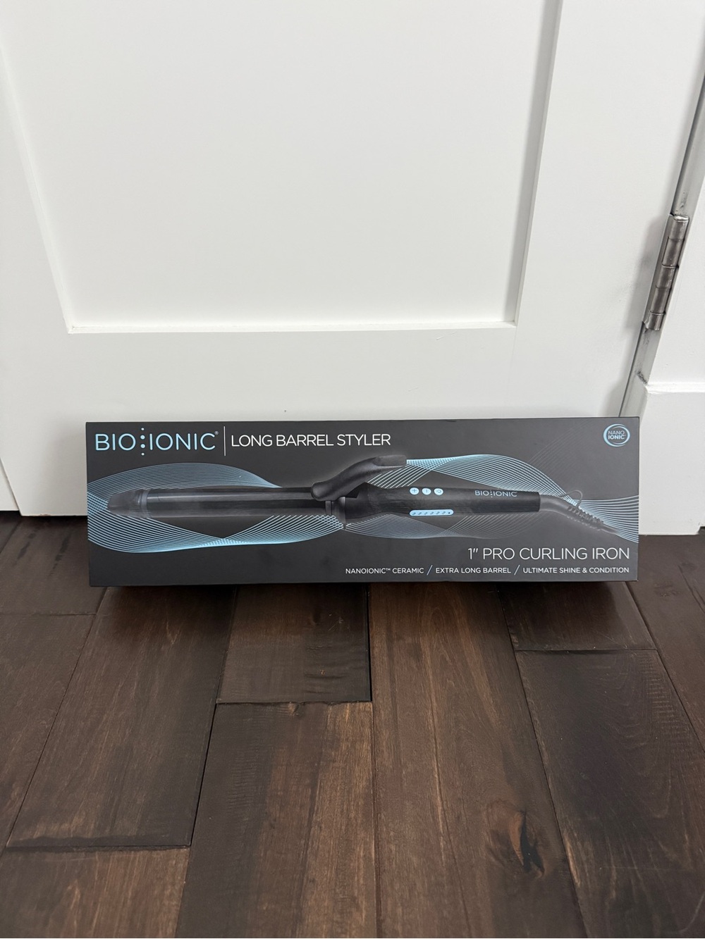 Brand New In Box Bio Ionic Long-Barrel 1" Pro Curling Iron - Black